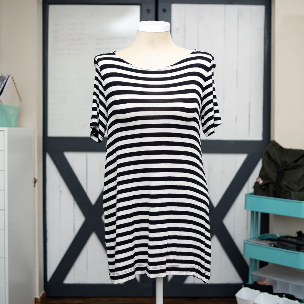 Super Sexy Black & White Striped T-Shirt Dress